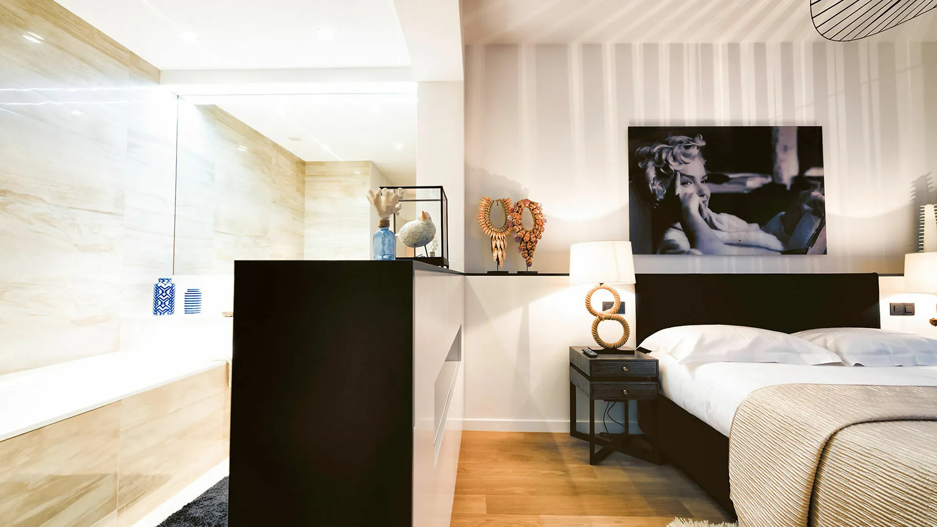Charles Home - Grand Place Aparthotel Брюссель