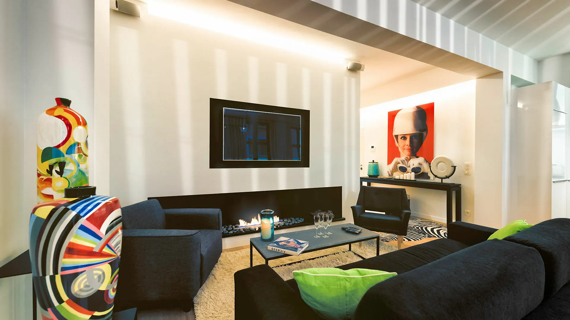 Charles Home - Grand Place Aparthotel Брюссель