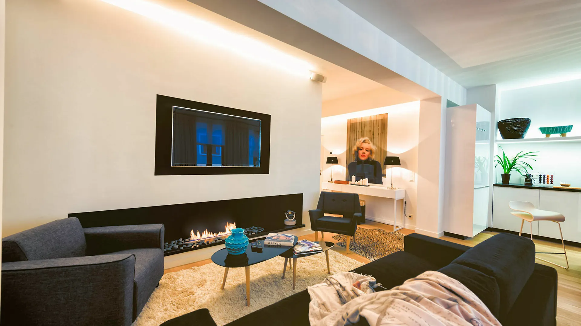 Charles Home - Grand Place Aparthotel Brussels