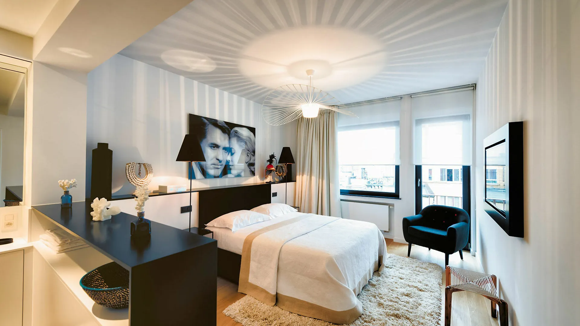 Charles Home - Grand Place Aparthotel