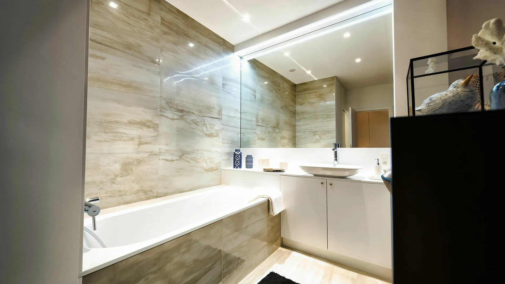 Charles Home - Grand Place Aparthotel Brussels