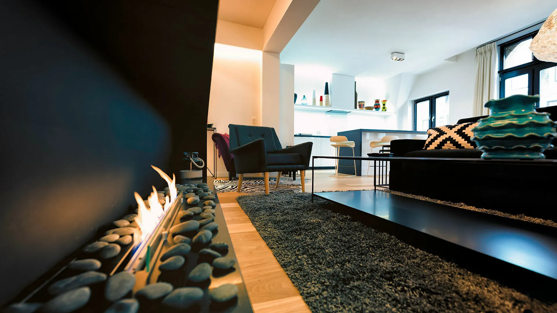 Charles Home - Grand Place Aparthotel